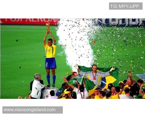 二十二号球衣背后那些传奇足球巨星与他们的辉煌故事